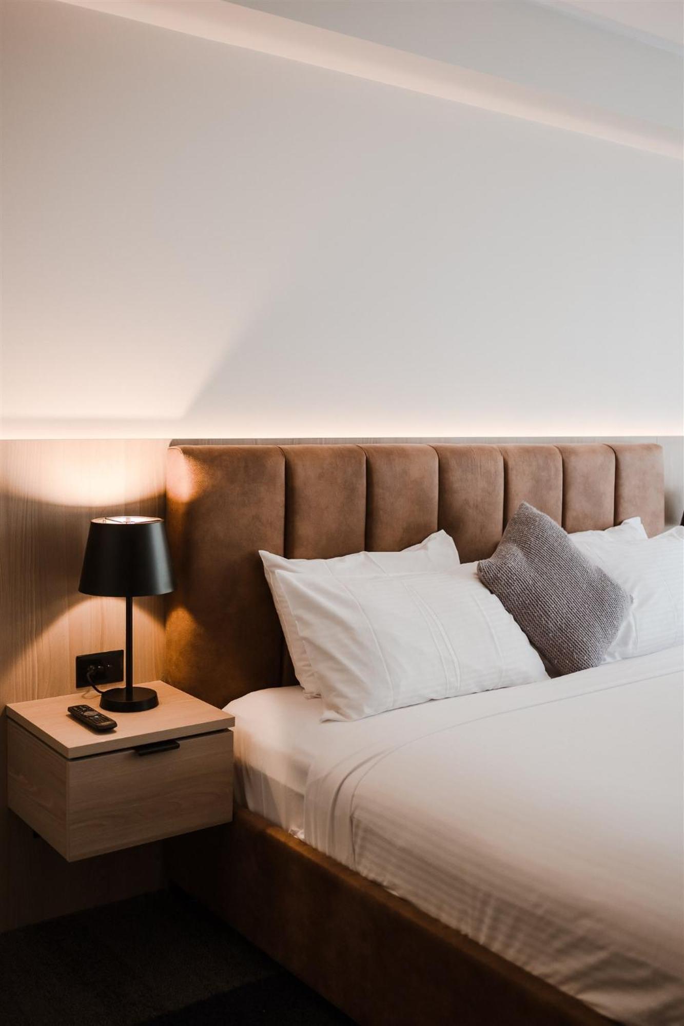 Hotel Pasadena Sydney Church Point Esterno foto